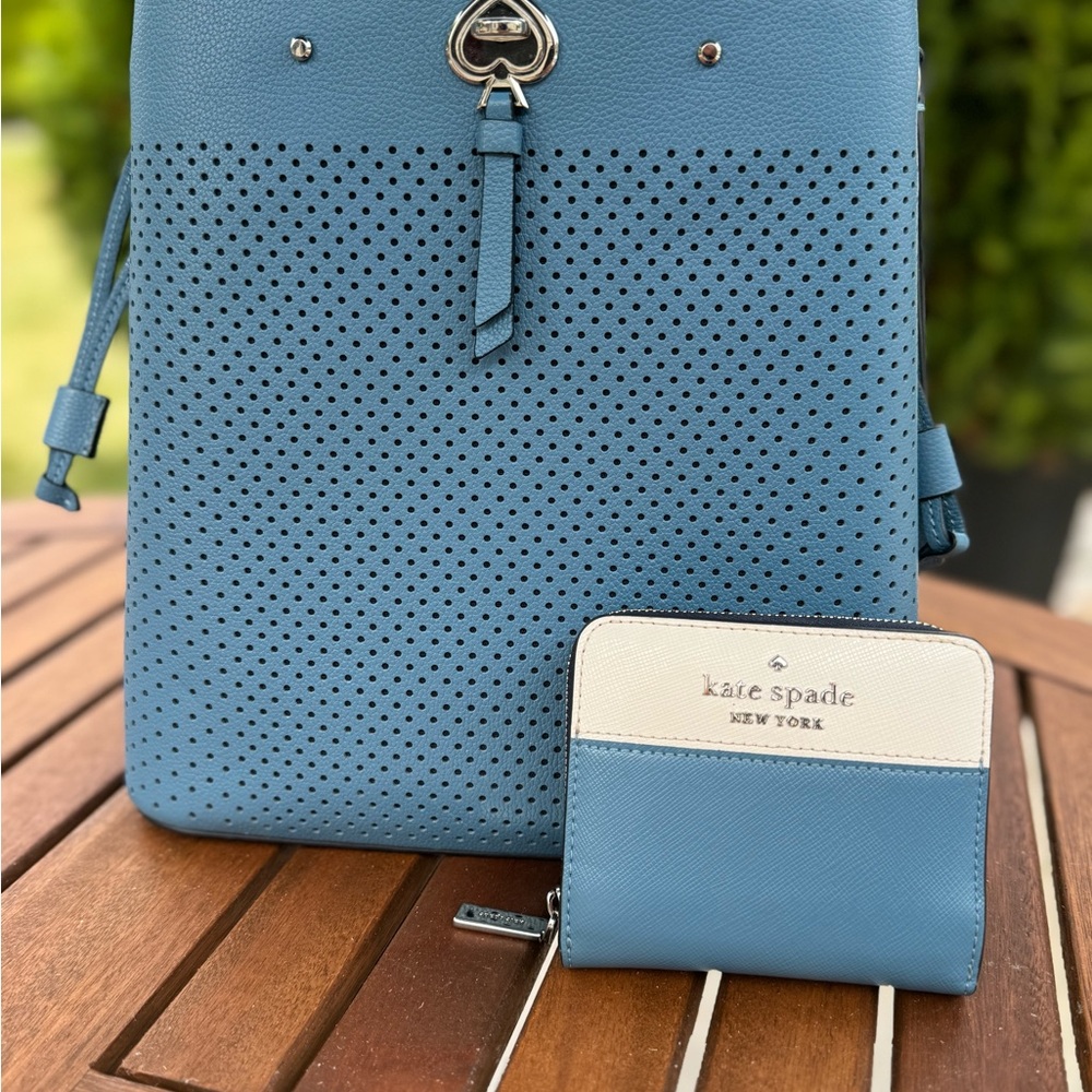 ♠️ Kate Spade ♠️ Marti Large Bucket bag with matching wallet.